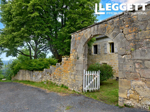  Ancien presbytère avec 4 chambres et un terrain clos, dans un cadre exceptionnel  avec petite maison mitoyenne Maison - 6 pièce(s) - 169 m²
