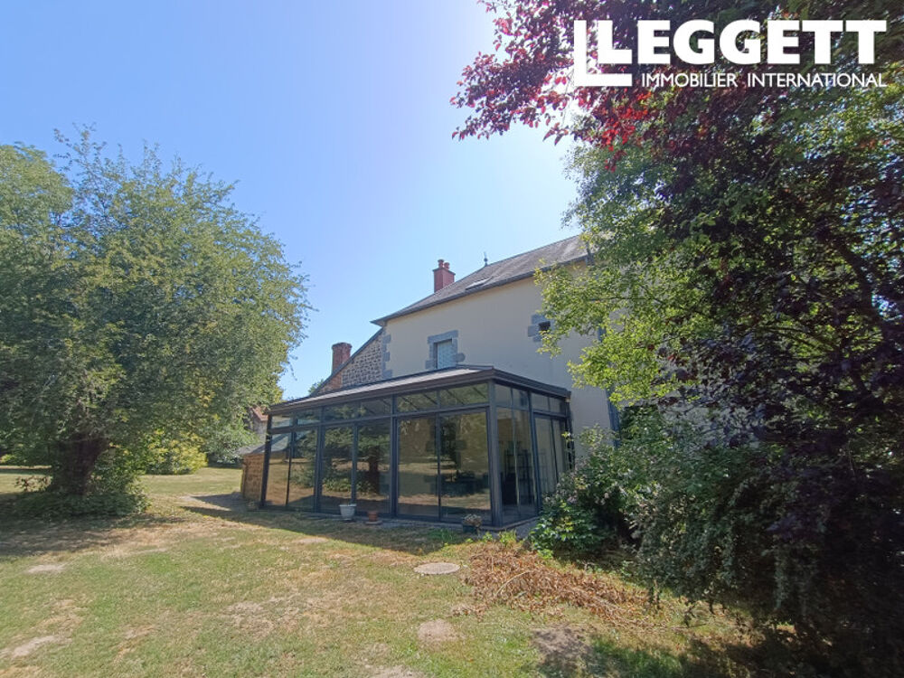 Vente Maison Magnifique propriété de 4 chambres, 2 salles de bain, plus de 3 hectares, étang, dépendances, pas de voisins Auzances