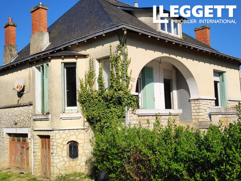   Maison individuelle de 3 chambres à rénover, située au c?ur d'un village avec commerces, garage et jardin Maison - 5 pièce(s) - 108 m²