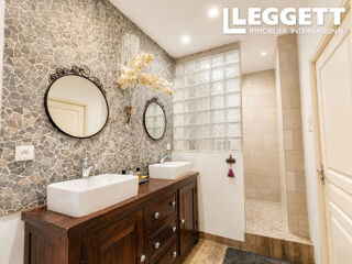  Maison à vendre 15 + pièces 421 m²