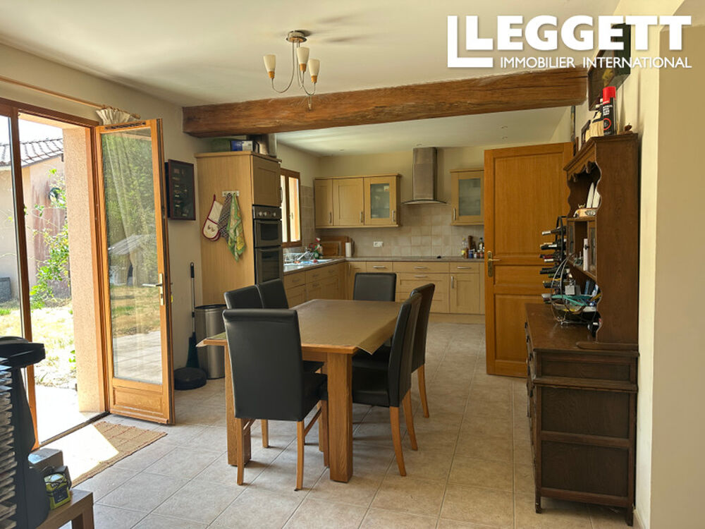 Maison à vendre avec piscine, 5,3 ha, étangs et bois proche d?Abjat-sur-Bandiat, Périgord Vert