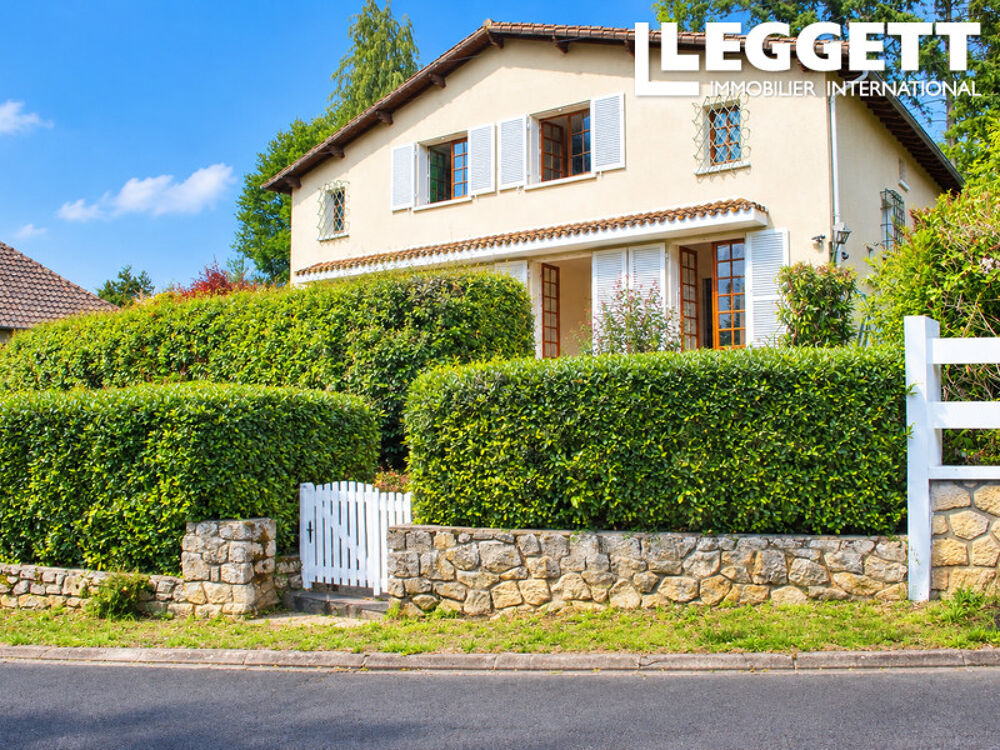 Maison 11 pièces 207 m² · à Montmorillon · 207 m² · 157 000 €