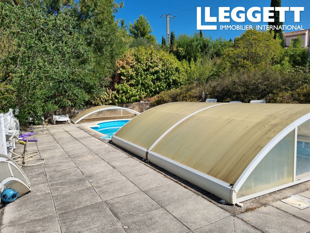 Vente Maison Petite villa de plain-pied facile à vivre avec 2 chambres, grand jardin et piscine. Jolie vue Le pradal