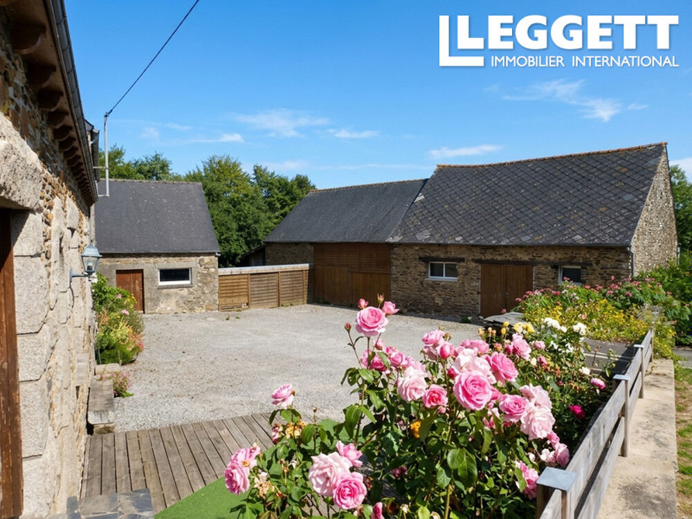 Propriété de caractère en pierre avec seconde habitation, dépendances et 4 109 m² de terrain, puits