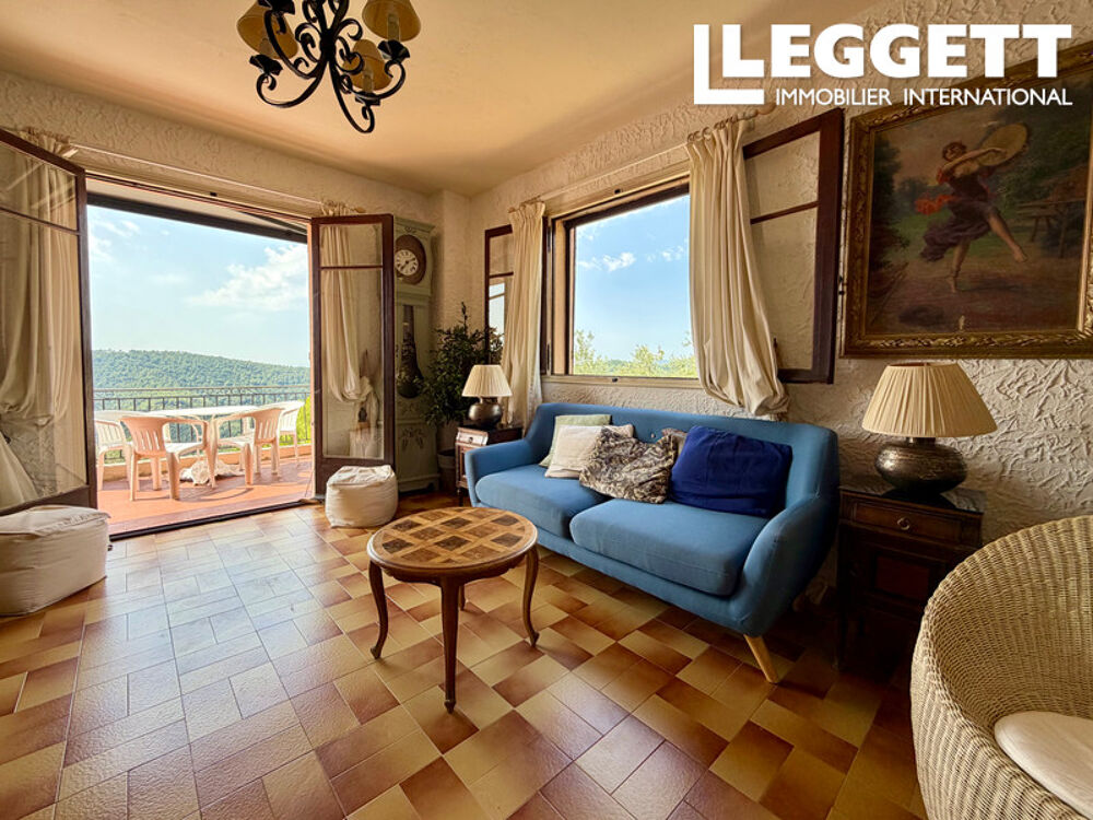 Villa provençale avec vue panoramique, piscine à débordement, fort potentiel d'évolution, proche village.