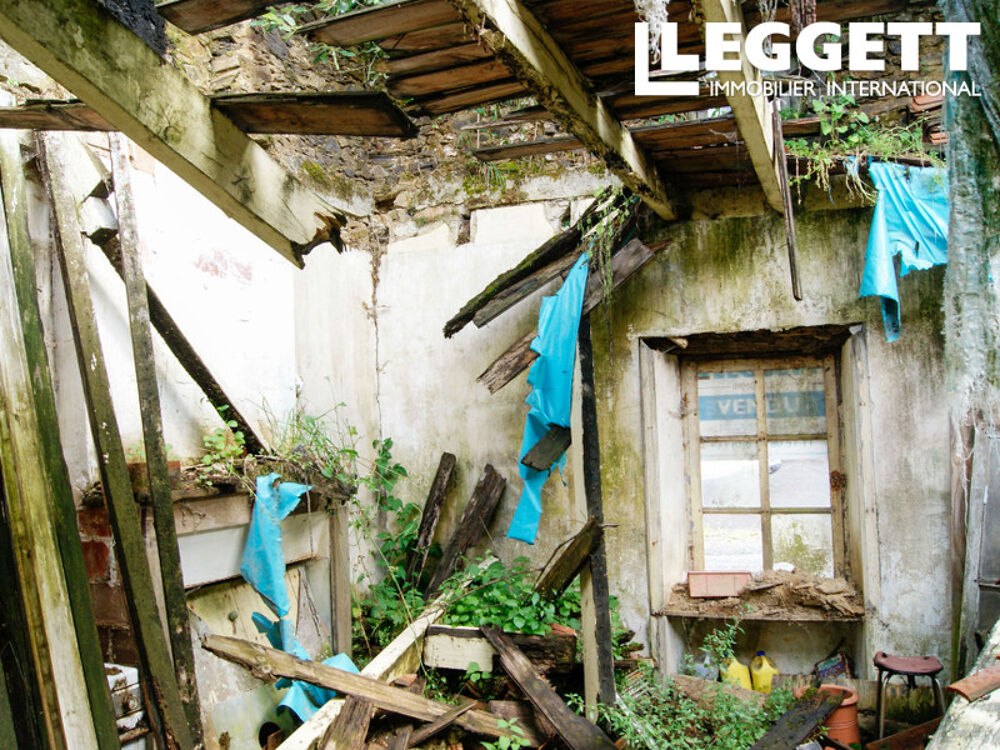 Vente Maison Ruine à rénover entièrement avec terrain, dans un petit hameau non loin de L'Absie. CU obtenu. Saint-paul-en-gÂtine