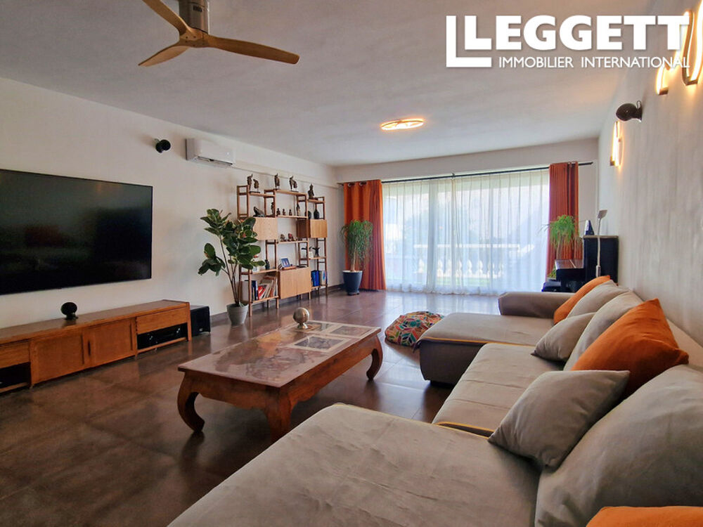 Vente Maison Opportunité d'investissement maison de 4 chambres, plus trois appartements indépendants, piscine, garage. Narbonne