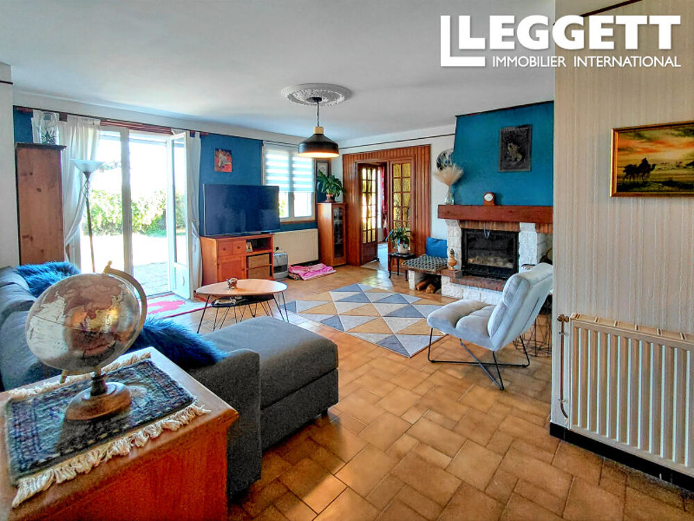 Vente Maison Spacieux pavillon de plain-pied avec 4 chambres, proche de Sauzé-Vaussais et Civray<br /> Limalonges