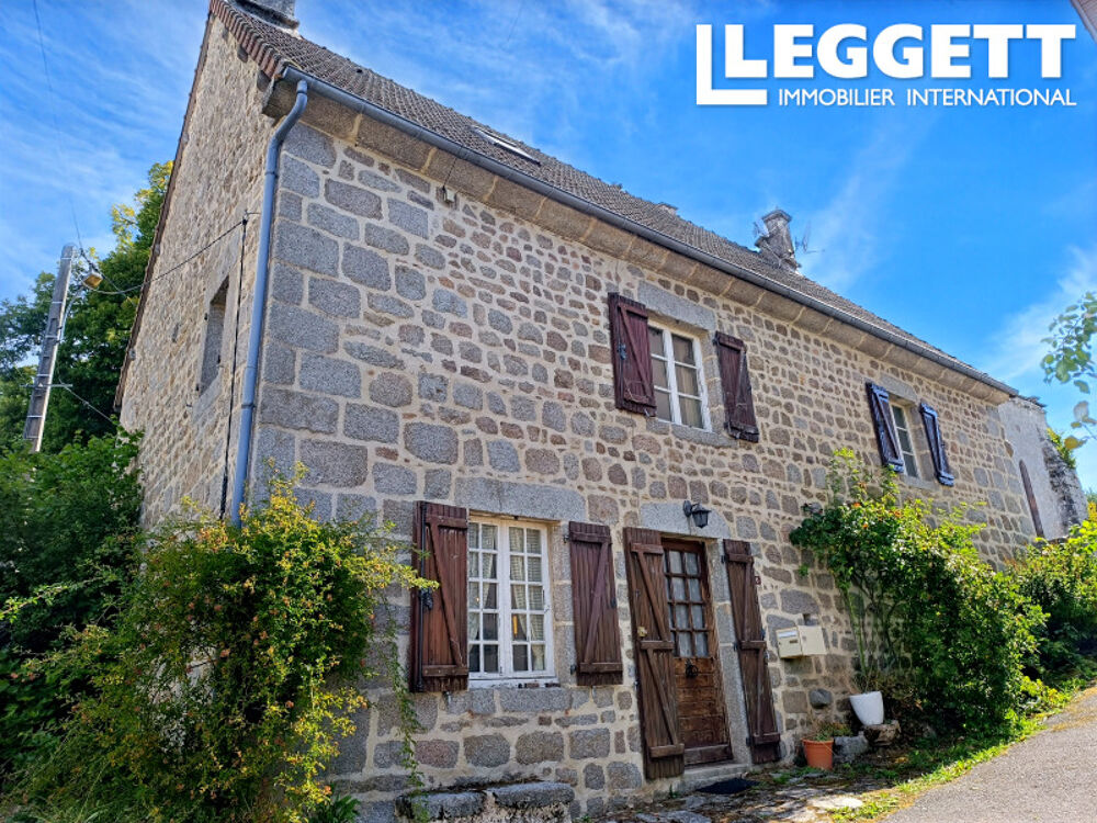 Belle maison de 3 chambres à rénover, jardin et dépendances, dans un village calme à proximité des commoditées