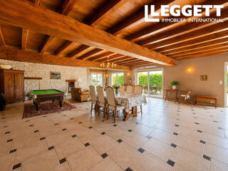  Maison à vendre 14 pièces 337 m²