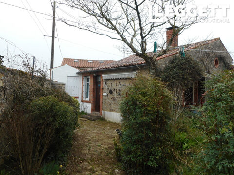 Petite Maison avec garage et studio,  dans un petit hameau à 3 km de La Callière avec jardin clos. 99000 Thouarsais-Bouildroux (85410)