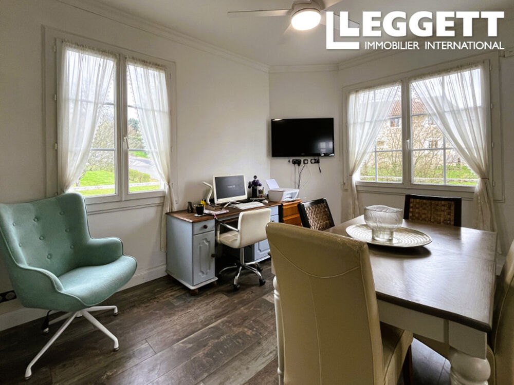 Vente Maison Maison individuelle de plain-pied récemment rénovée, 4 ch, garage en sous-sol, terrain 2500 m², a Confolens Confolens
