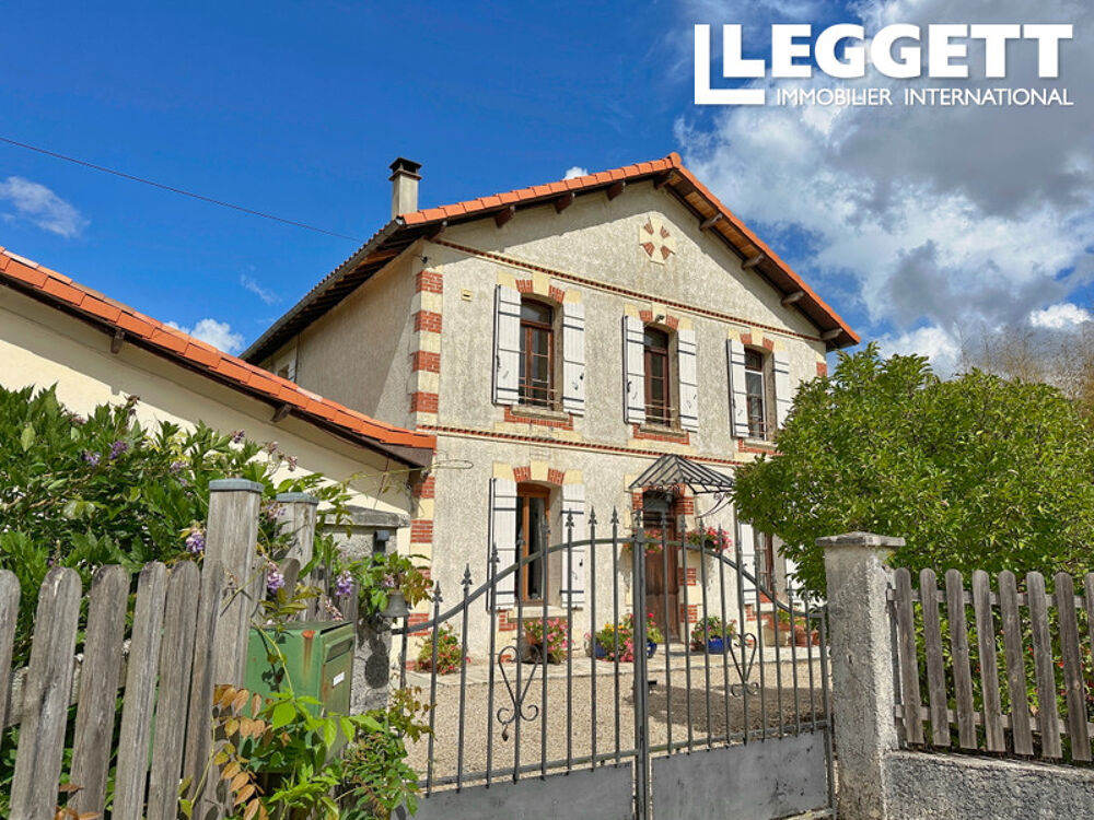 Vente Maison Spacieuse maison de 4/5 chambres avec piscine, grand jardin et prairie. Au calme, en bordure de rivière. La barde