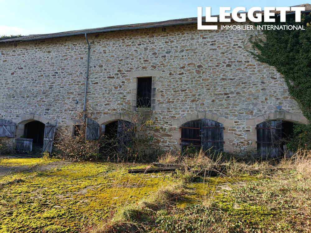 Vente Remise/Grange Grange indépendante à proximité de l'électricité, l'eau. Beaucoup de potentiel! Saint-dizier-masbaraud