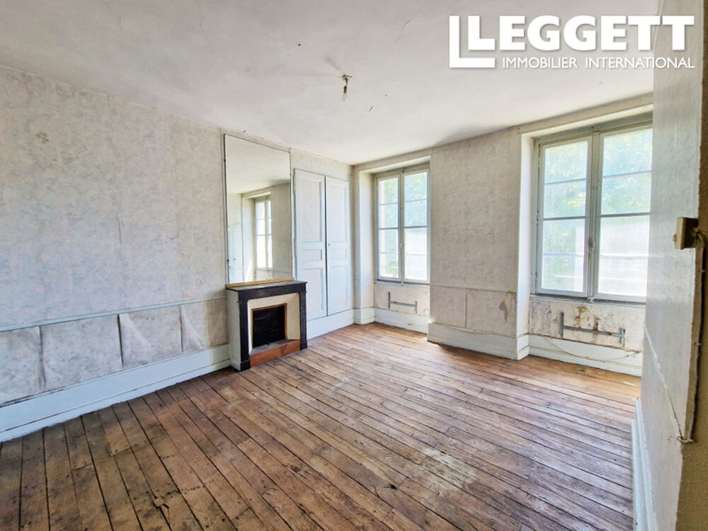 Vente Maison Grande propriété historique (actuellement transformée en appartements) au centre de la ville d'Aubusson Aubusson