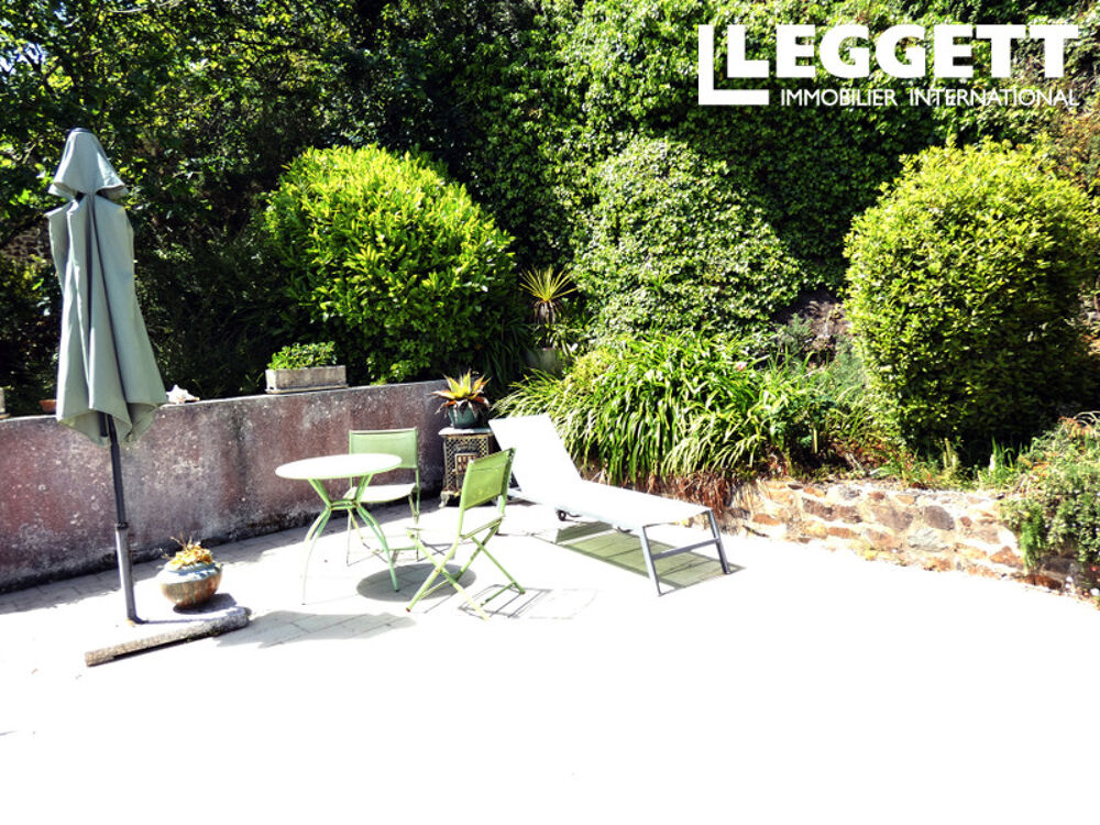 Vente Maison Élégante demeure de caractère, 140 m² sur sous-sol, située à 200 mètres de la plage PlouÉzec