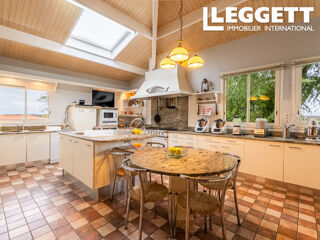  Maison à vendre 15 + pièces 772 m²