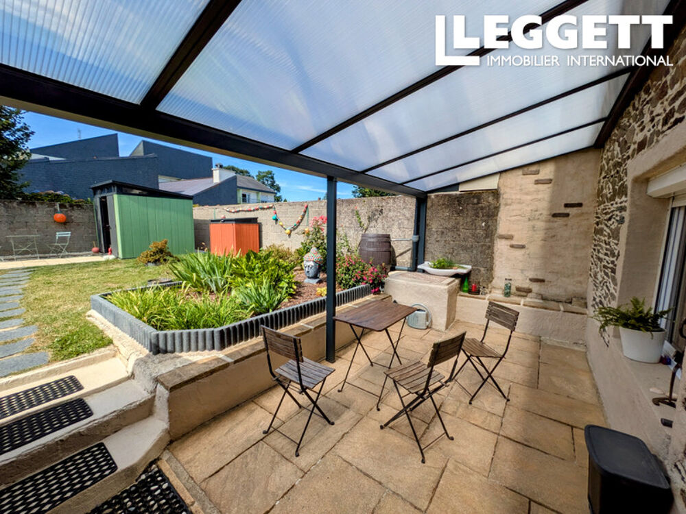 Maison de bourg soignée au c?ur de Maël-Carhaix ? 89 m², 3 chambres, jardin aménagé, tout à pied