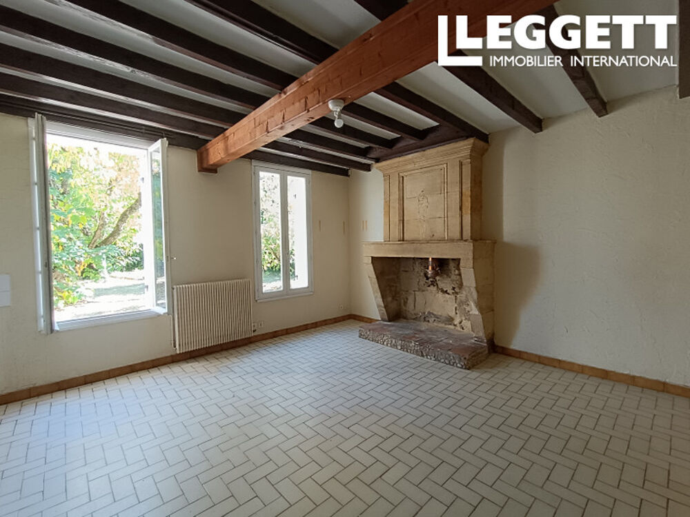 Girondine 3 chambres au calme ! 1 cuisine meublée séparée , 1 séjour salon, terrain clos garage et appentis