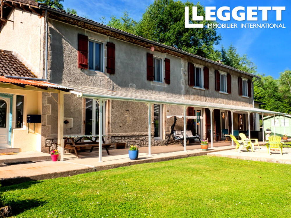 Vente Maison Deux maisons de campagne indépendantes sur 2,3 hectares de terrain<br /><br /><br /><br /><br /><br /><br /><br /> Marval