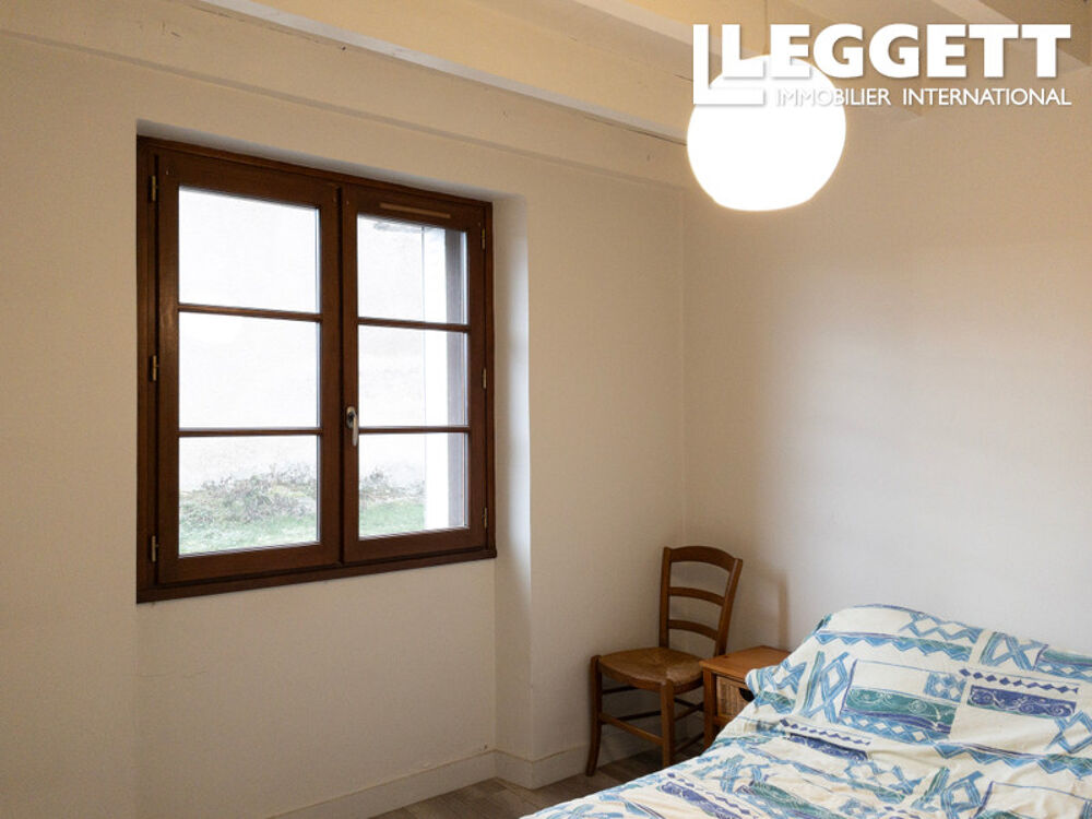 Vente Maison Une jolie maison rénovée dans un hameau, 2 chambres, cuisine ouverte, grenier aménagé, beau terrain attenant Pressignac
