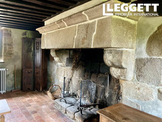  Maison  vendre 8 pices 300 m