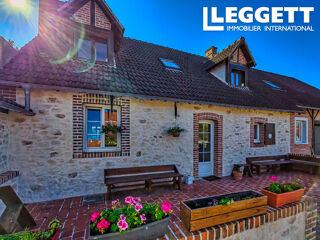 Maison 10 pièces 470 m² · à Lamotte-Beuvron · 470 m² · 550 000 €