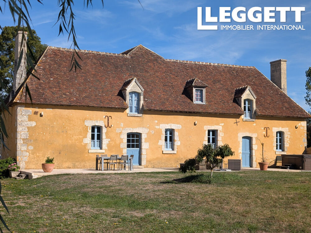 Maison Maugis, Logis de XVII ème. Propriété de charme avec ses communs sur 2H4 de prairie, belles vues ...