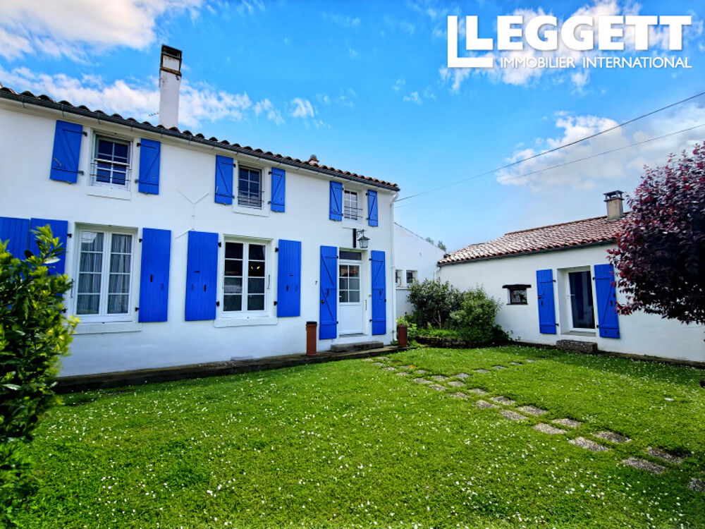 Vente Maison Grande propriété 347 m² à Velluire-sur-Vendée, parfaite pour famille nombreuse ou gîte<br /> Les velluire-sur-vendÉe
