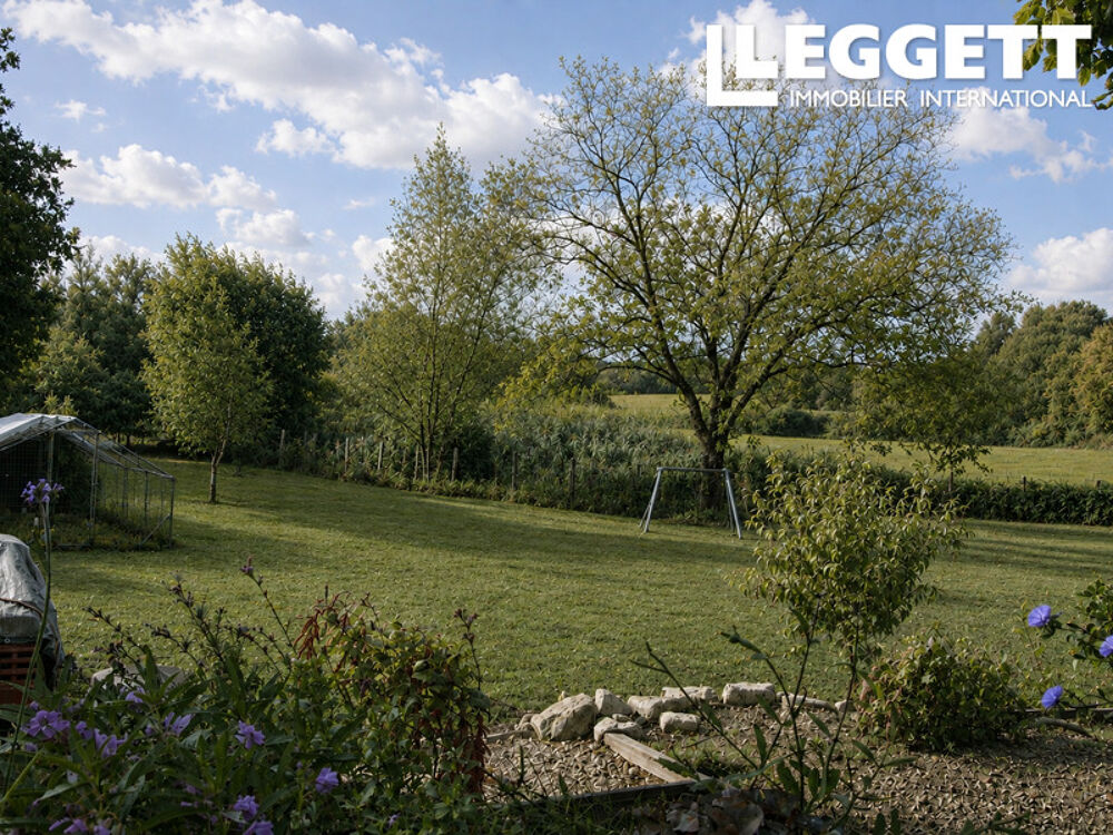 Vente Maison Une charmante propriété rurale sans voisins immédiats. Grand jardin et belle vue sur les terres agricoles. Selles-sur-nahon