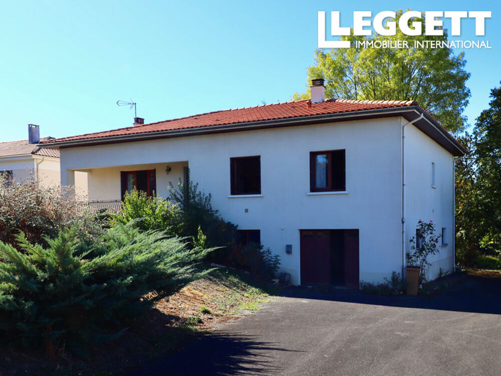 Vente Maison Charmante maison sous-sol de 4 chambres avec jardin attenant, à distance de marche des commerces. Montbron