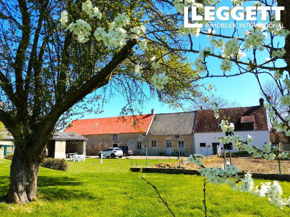 Vente Maison Une propriété idéale pour une vie intergénérationnelle, une maison et un TRES GRAND GITE, sur la route Le Mans Boissei-la-lande