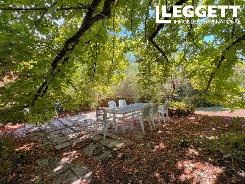 Vente Maison Charmante maison de campagne de 170m2 habitables avec 3 chambres, piscine, terrain 12105m2. La chapelle-montmoreau