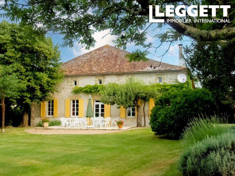 Fabuleuse maison de 5 chambres à coucher dans un endroit paisible avec une piscine et des vues imprenables.