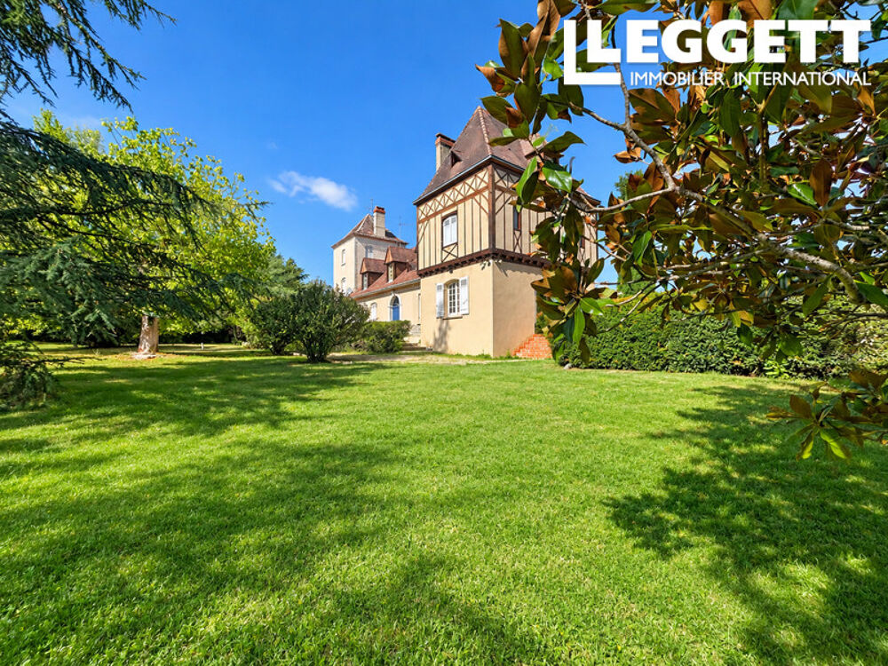 Vente Maison Dordogne-Montpon-Ménestérol - Maison de caractère au charme authentique au calme, 7 chambres, piscine et parc Montpon-mÉnestÉrol