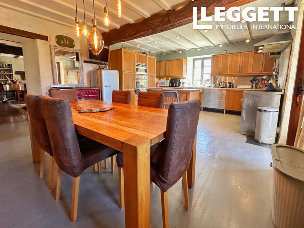 Vente Maison Belle propriété en pierre avec maison d'amis/gîte et studio, piscine, jardins et hangar. Situation paisible. Bouteilles-saint-sÉbastien