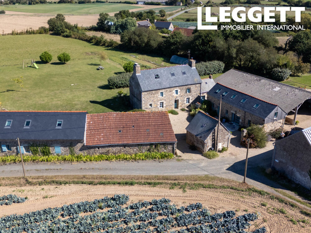 Vente Maison Domaine d?exception, situé entre ville et plages, comprenant maison, 2 gites et dépendances sur 1,4 hectares Paimpol