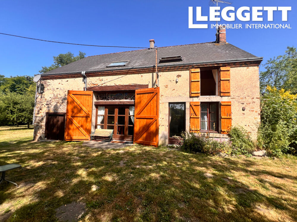 Cadre magnifique pour cette propriété de campagne en pierre très privée, totalement modernisée, avec de belles