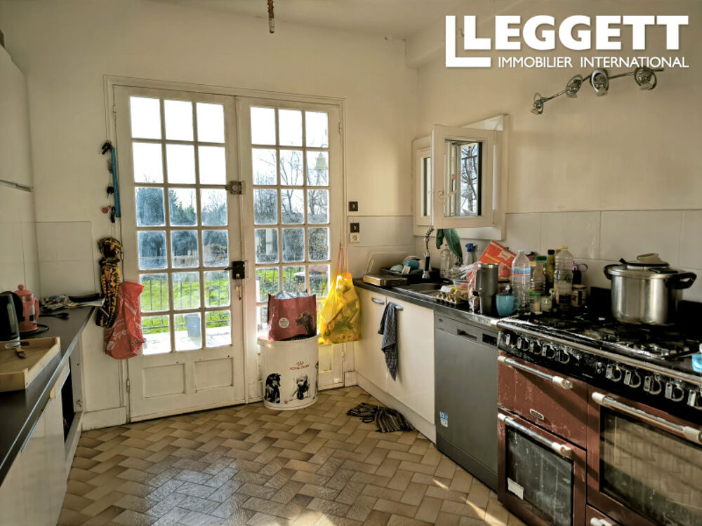 Vente Maison Grande maison au centre de Bellac, 4-5 chambres, potentiel +, grand atelier, divisible en 2 maisons.<br /> Bellac