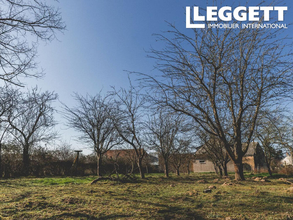 Vente Maison Propriété rurale avec maison de 2 chambres à moderniser, équipée de double vitrage neuf, de panneaux solaires Saint-priest-la-marche