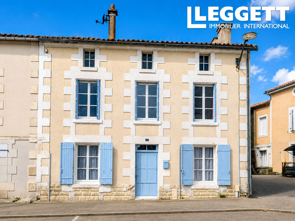Maison de caractère de 3 chambres avec grange, grenier et beau potentiel à Verruyes