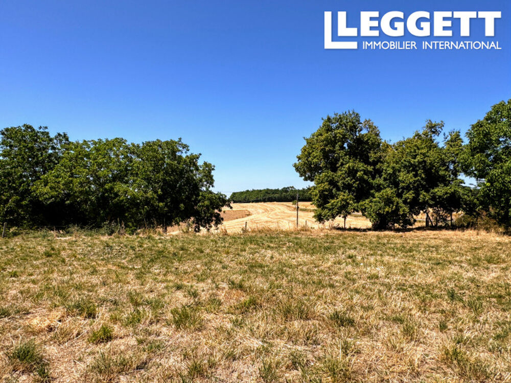 Vente Maison Maison en pierre à rénover avec dépendances, terrain et vue, proche de Chalais et Aubeterre sur Dronne. Courlac