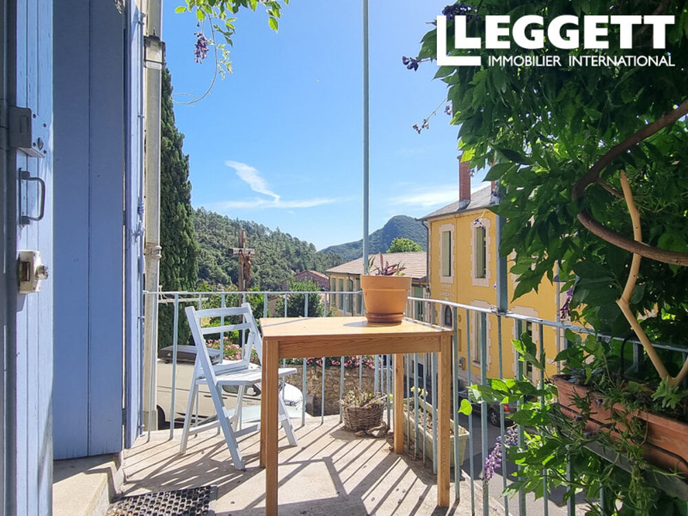Maison de village de charme dans le coeur de Olargues avec 3 chambres, petite terrasse et cave