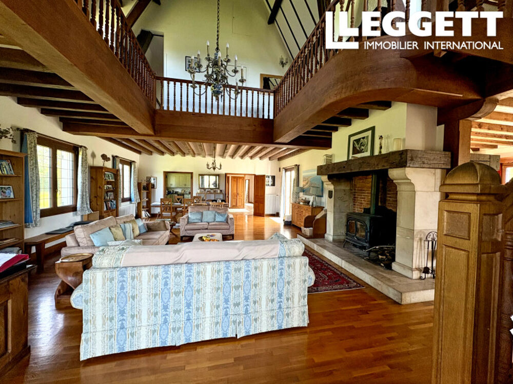 Vente Maison Magnifique propriété de style périgourdin comprenant 5 chambres et 5 salles de bains. Situation du village. Saint-jory-de-chalais