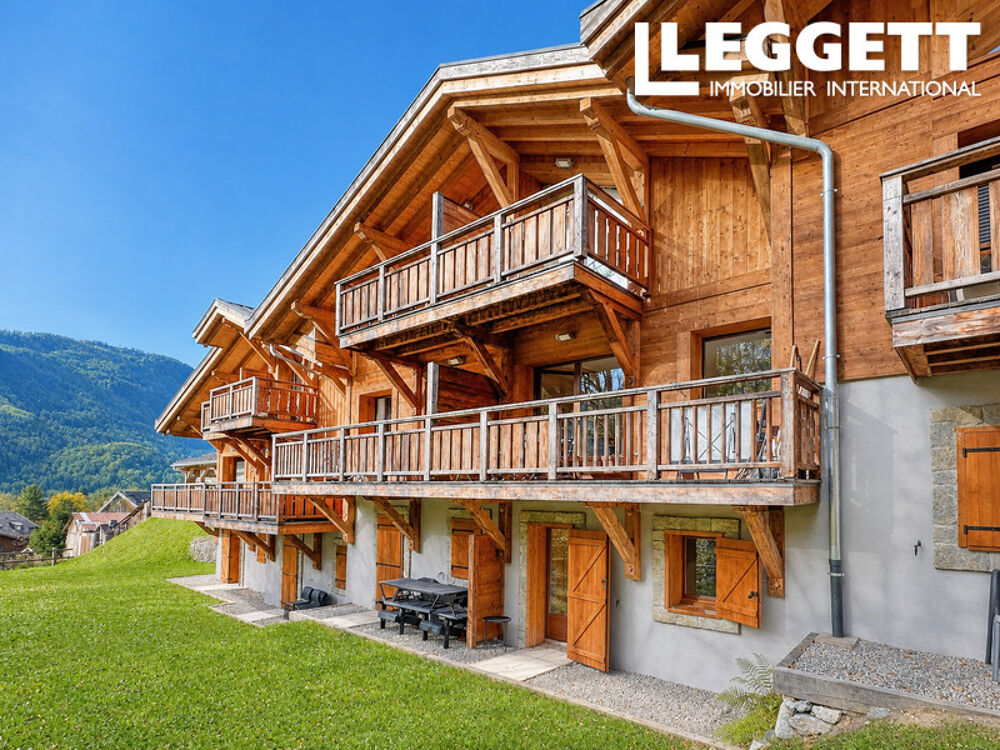Vente Maison Triplex exposé sud-est avec 3 chambres, un coin montagne et parking couvert. Proximité du centre de Samoëns. SamoËns