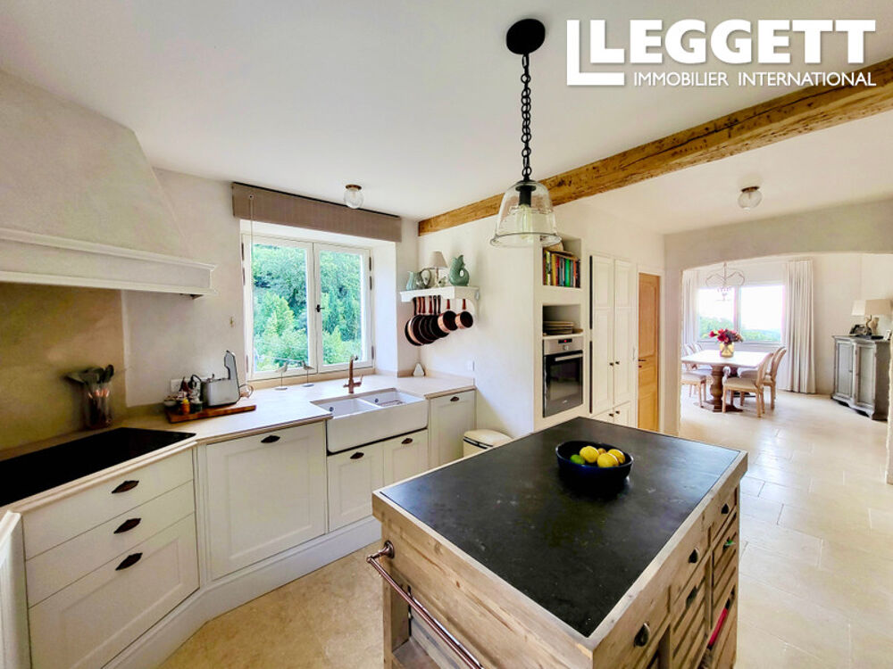 Vente Maison Vence, Villa d?exception aux prestations raffinées au coeur de la verdure et proche du centre ville. Vence