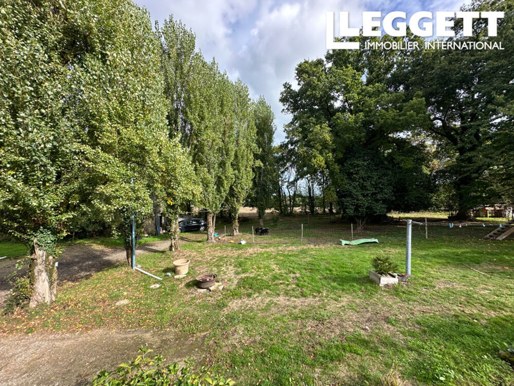 Vente Maison ENSEMBLE IMMOBILIER  en campagne. Secteur QUESTEMBERT<br />12 pièces, 6 chambres, studio de Musique, dépendances. Questembert