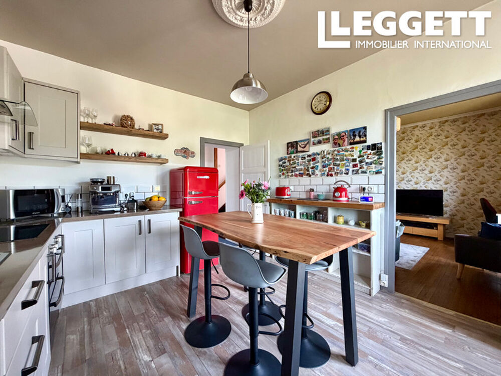 Vente Maison Maison individuelle de 3 chambres avec panneaux photovoltaïques et grand jardin à Rochechouart Rochechouart