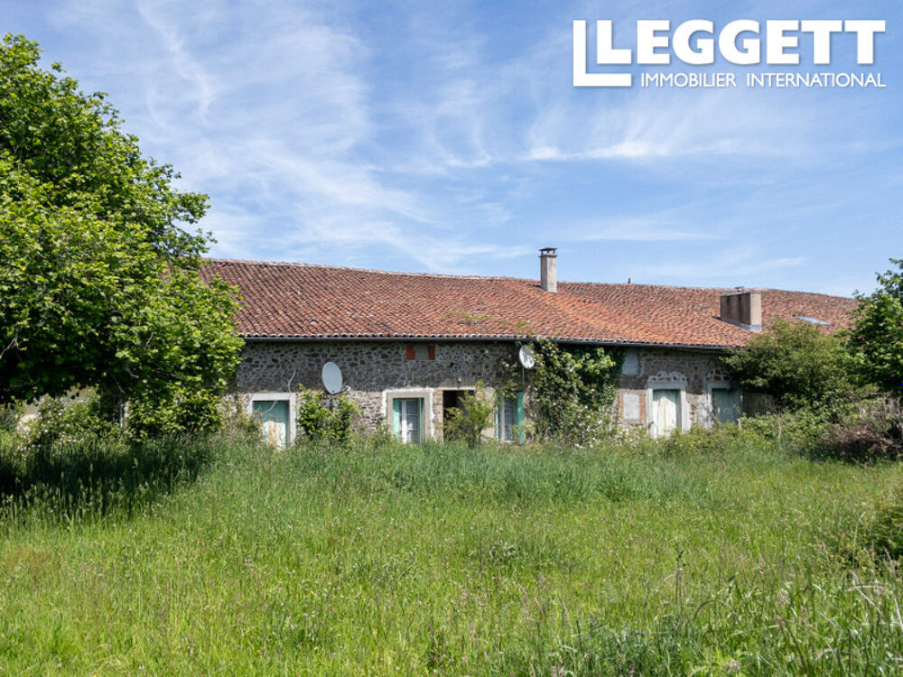 Vente Maison une maison à rénover, 4 chambres rdc, grenier 130m2, terrain et dependences Pressignac
