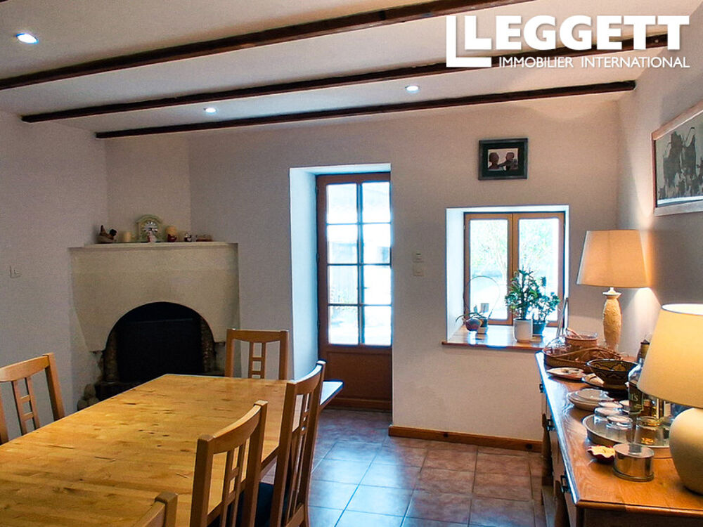 Vente Maison Une maison étonnamment spacieuse et parfaitement entretenue, offrant 4 chambres et un joli jardin à Bourneau Bourneau